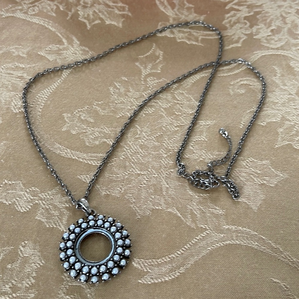 Long neckless